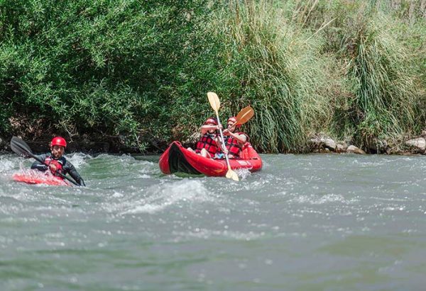 Doky: es una actividad de descenso por el Río Atuel en kayaks inflables de una o dos personas (según disponibilidad)